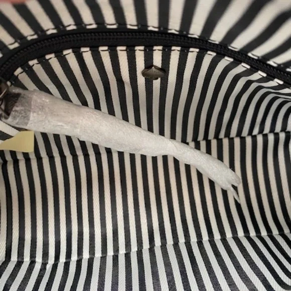 NWT Kate Spade New York Metallic Silver Leather Purse - Picture 4 of 5